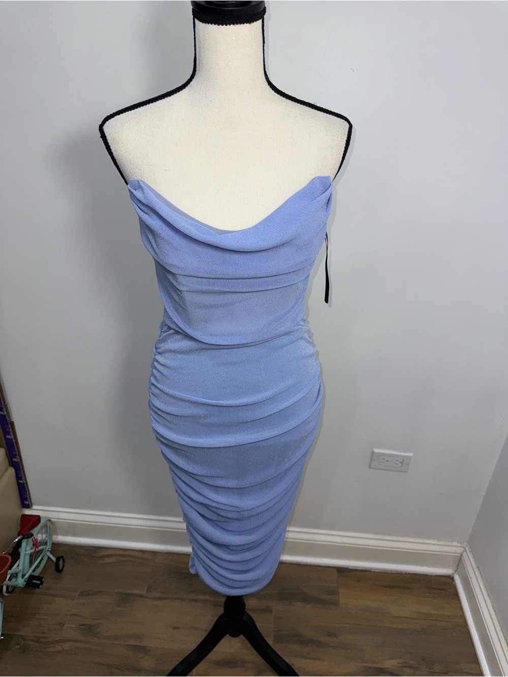 Strapless Ruched Midi Dress in periwinkle blue - Picture 5 of 10